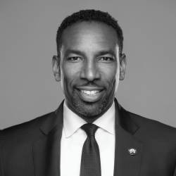Andre Dickens 