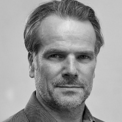 Jörg Rainer Noennig 
