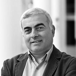 Nikos Chrysogelos